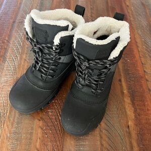 Kids snow boots